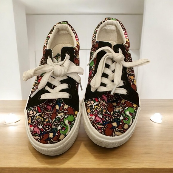 Nintendo Other - Super Mario Bros Boys Size 3 Canvas Sneakers Shoes Kid’s Shoes
